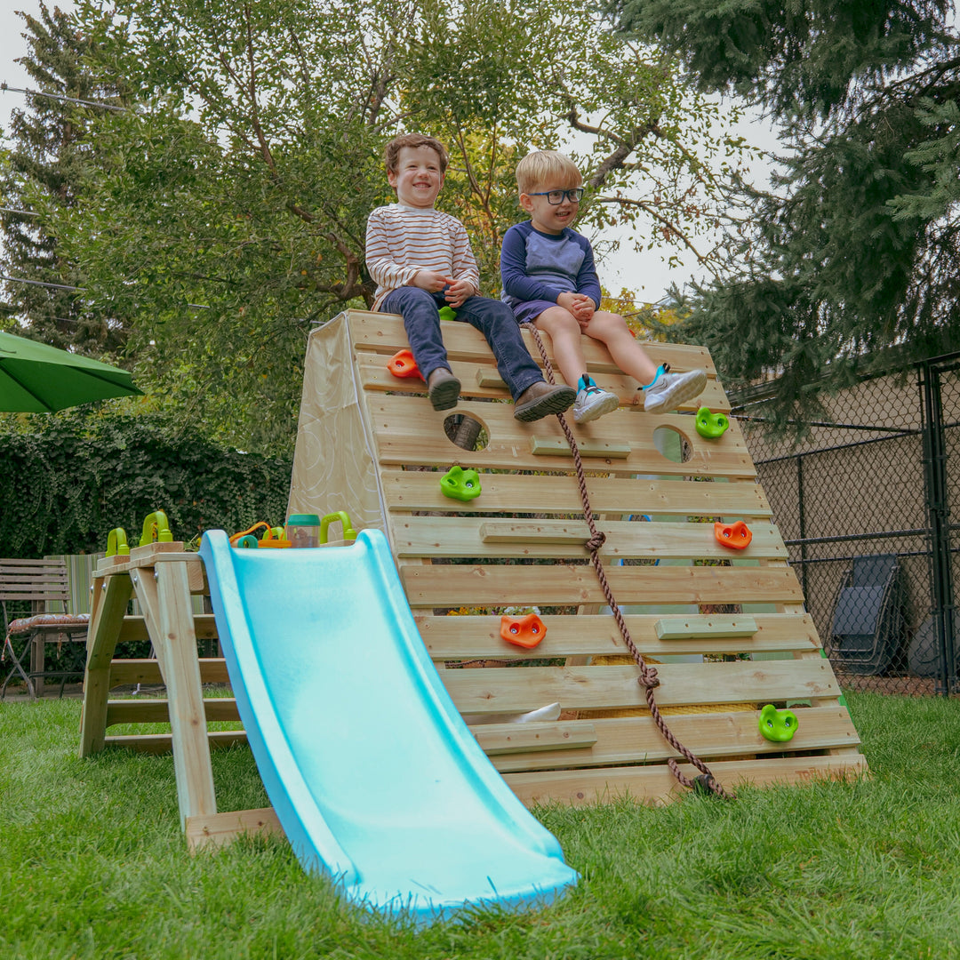 Climbing wall with 6 obstacles for kids 3-8